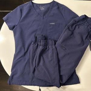 Jaanuu scrubs set XS